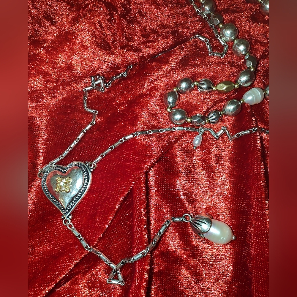 Vintage Chico's Double Strand Necklace With Two Tone Metal Heart And Beads - Picture 2 of 4